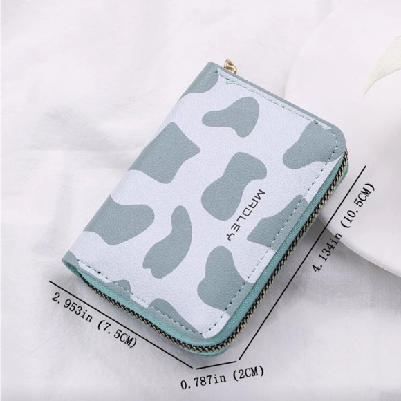 ⚠️Clearance Blue Cow Print Wallet - Picture 4 of 6